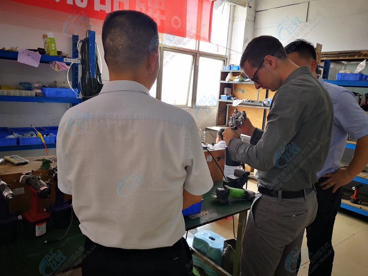 自动拉铆枪自动拉钉枪交流 自动拉铆枪自动拉钉枪交流